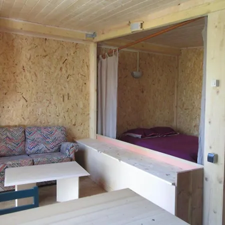 Chalet Sous Les Arbres