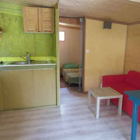 Chalet Sous Les Arbres